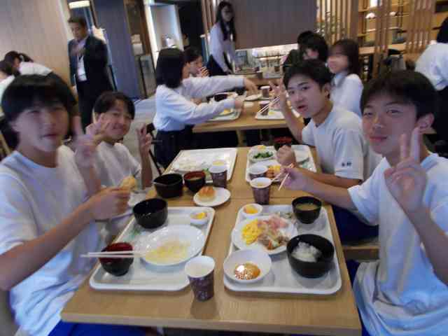 朝食４