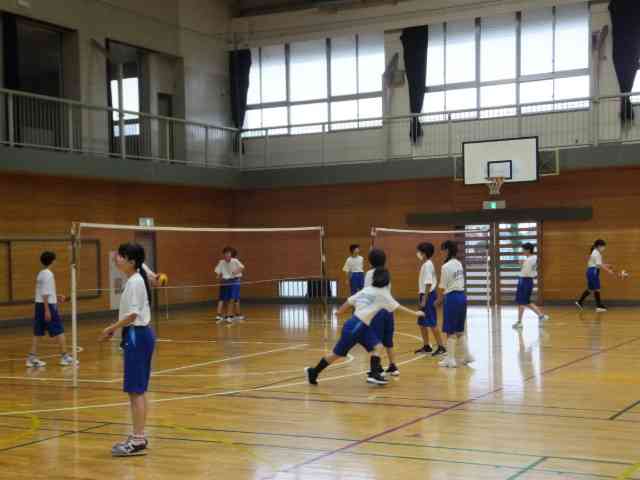 １体育２