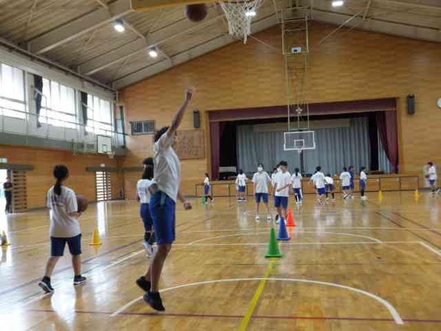 ３体育２